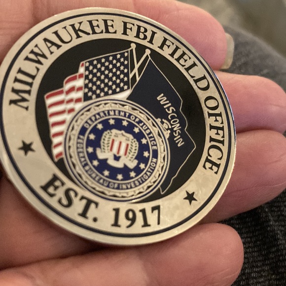 Special Agent Building commemorative medal. 2016 Milwaukee field office - Picture 3 of 4